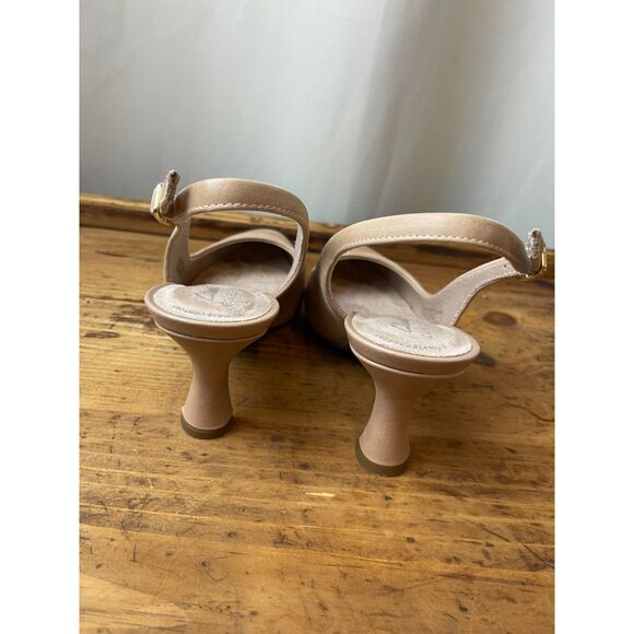 Clarks Nude Beige Slingback Mid Heel Pumps – Size 7.5D / EU 38 - Picture 3 of 7